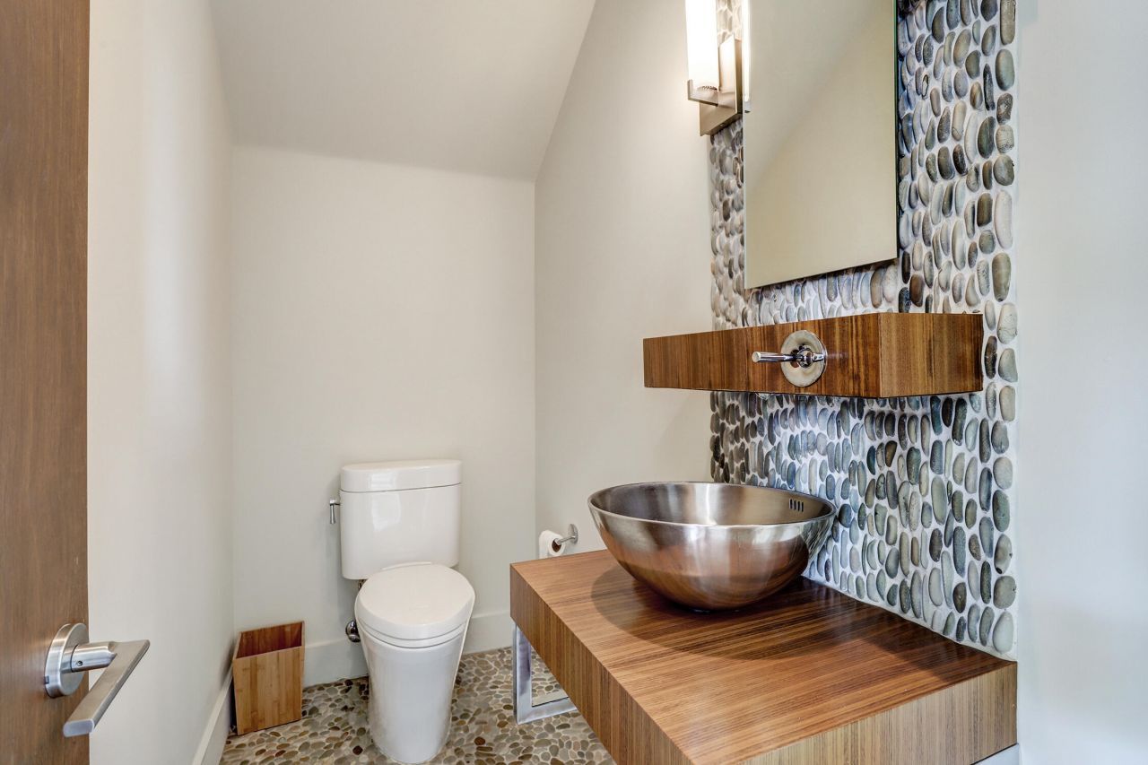 Albuquerque, New Mexico, 87104, United States, 4 Bedrooms Bedrooms, ,4 BathroomsBathrooms,Residential,For Sale,1940748