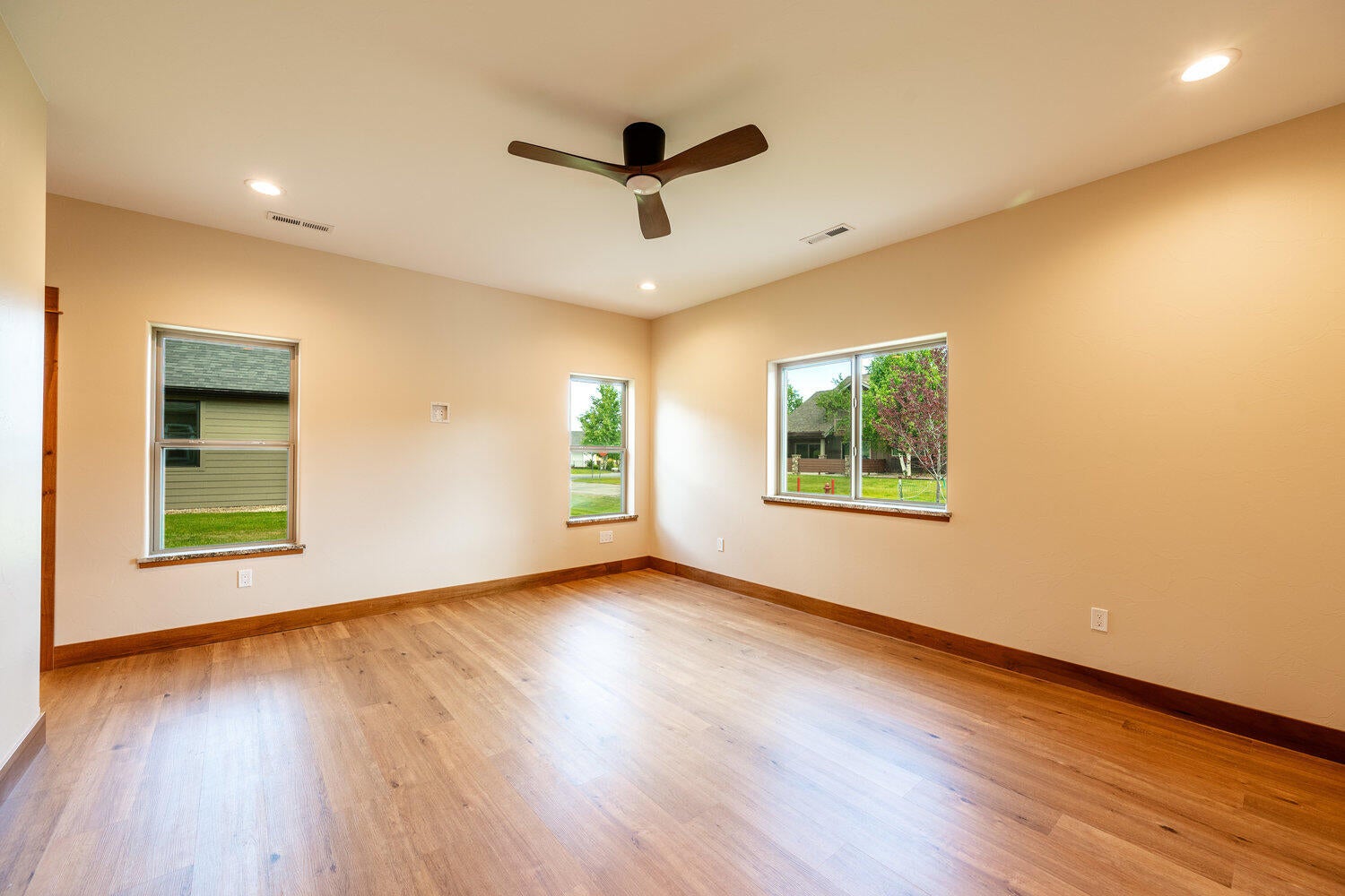 Sheridan, Wyoming, 82801, United States, 4 Bedrooms Bedrooms, ,3 BathroomsBathrooms,Residential,For Sale,1981646