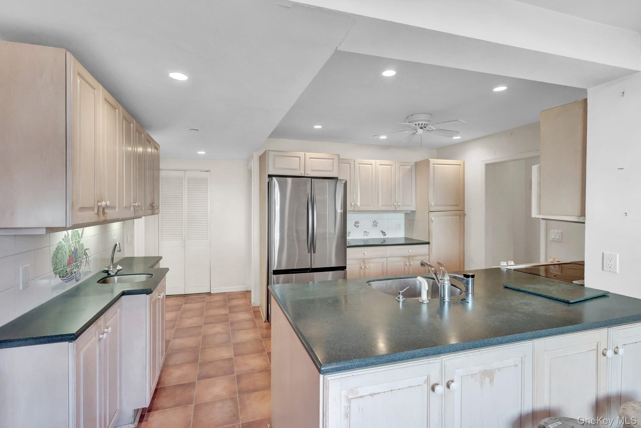  80 Concourse E, Brightwaters, NY, 11718 - 物件實景