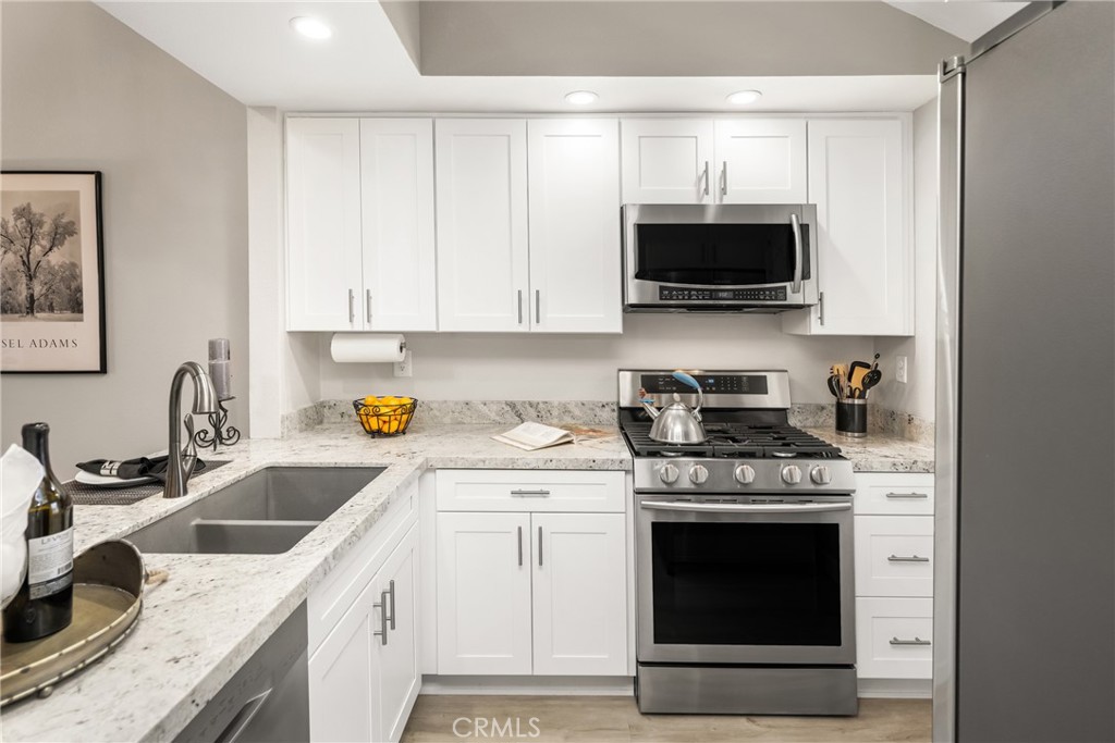 Rancho Santa Margarita, California, 92688, United States, 2 Bedrooms Bedrooms, ,1 BathroomBathrooms,Residential,For Sale,1819932