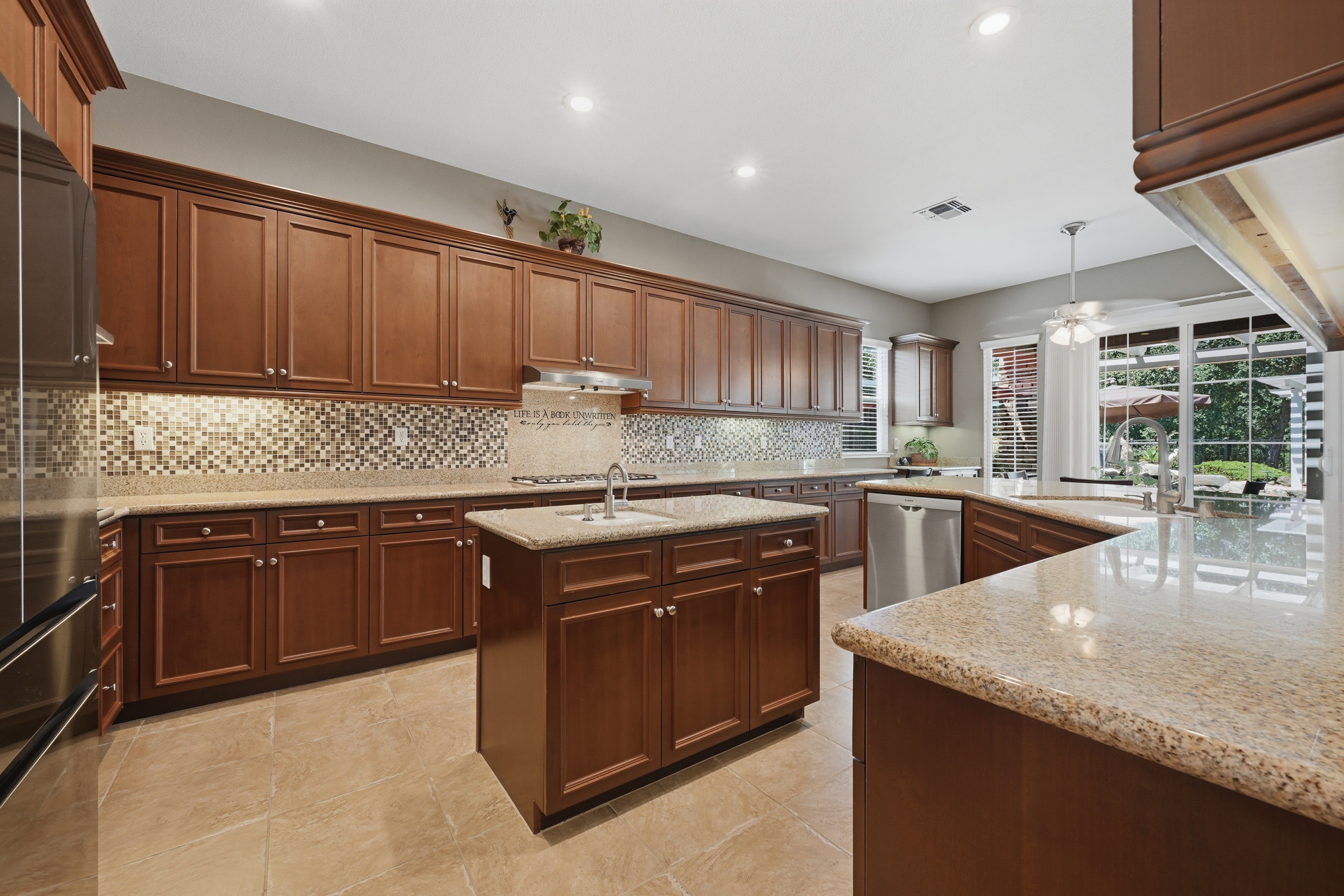  9425 Pinehurst Drive, Roseville, CA 95747 - 物件實景
