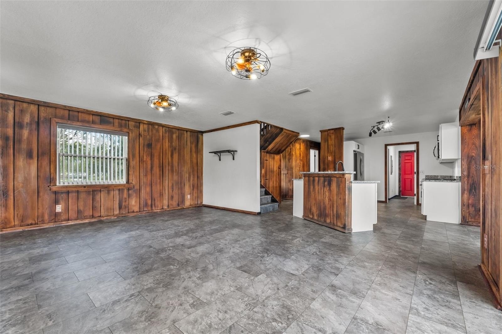 FROSTPROOF, Florida, 33843, United States, 4 Bedrooms Bedrooms, ,3 BathroomsBathrooms,Residential,For Sale,1864112