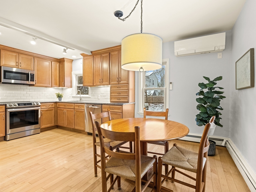 Concord, Massachusetts, 01742, United States, 2 Bedrooms Bedrooms, ,2 BathroomsBathrooms,Residential,For Sale,2001837