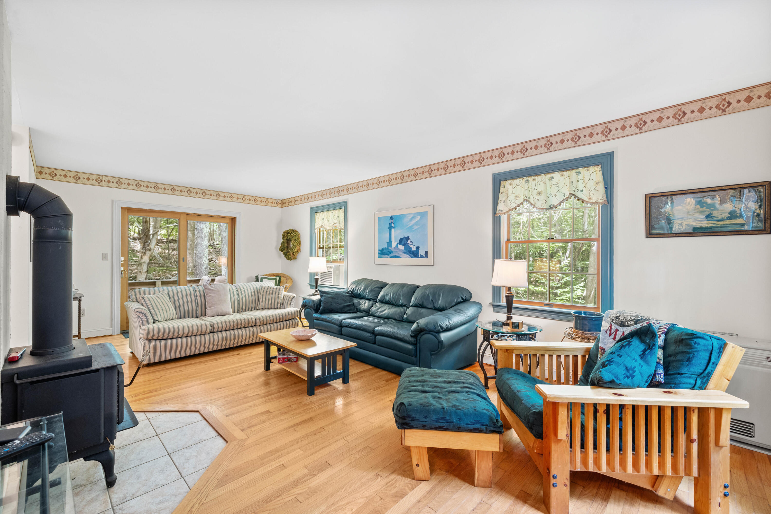 Ogunquit, Maine, 03907, United States, 2 Bedrooms Bedrooms, ,2 BathroomsBathrooms,Residential,For Sale,1885422