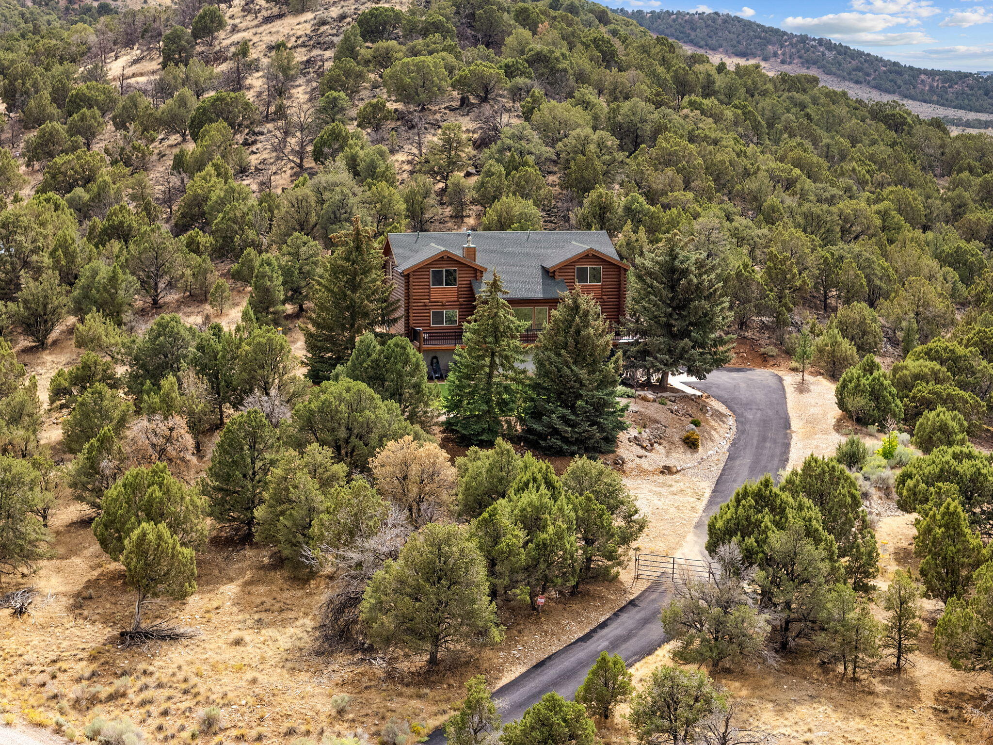 Parowan, Utah, 84761, United States, 5 Bedrooms Bedrooms, ,5 BathroomsBathrooms,Residential,For Sale,1976313