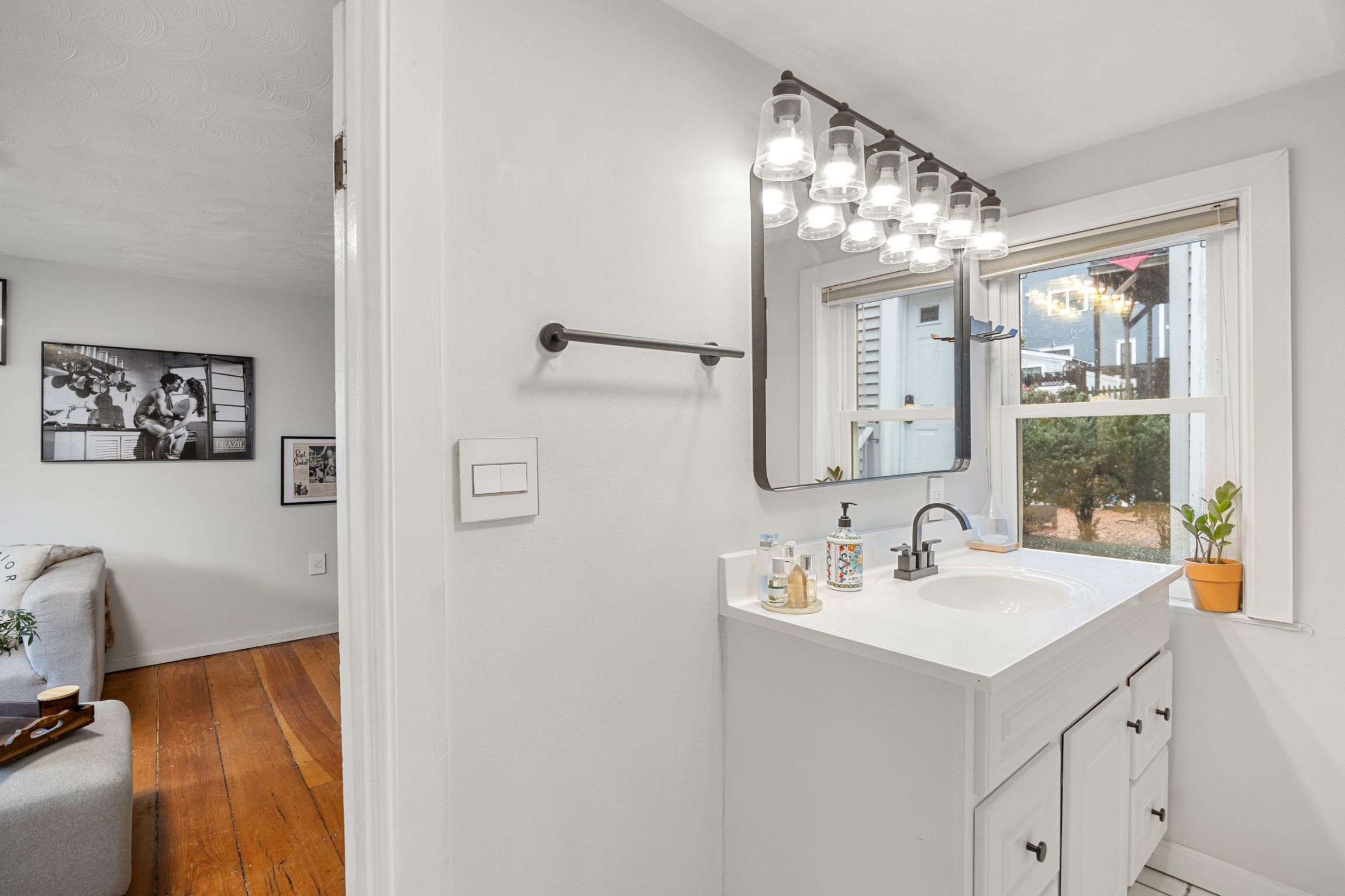  4 Mead Street Ct, Boston, MA, 02129 - 物件實景