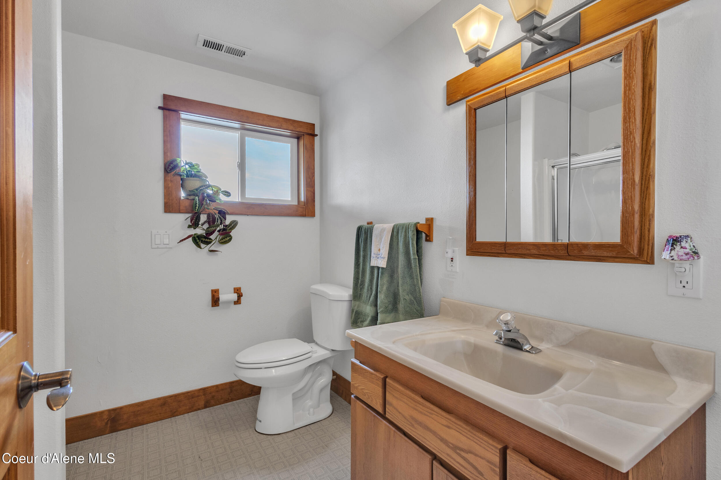 Harrison, Idaho, 83833, United States, 3 Bedrooms Bedrooms, ,3 BathroomsBathrooms,Residential,For Sale,2041876