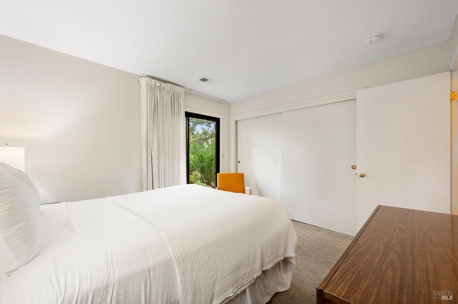 Napa, California, 94558, United States, 3 Bedrooms Bedrooms, ,2 BathroomsBathrooms,Residential,For Sale,1988085