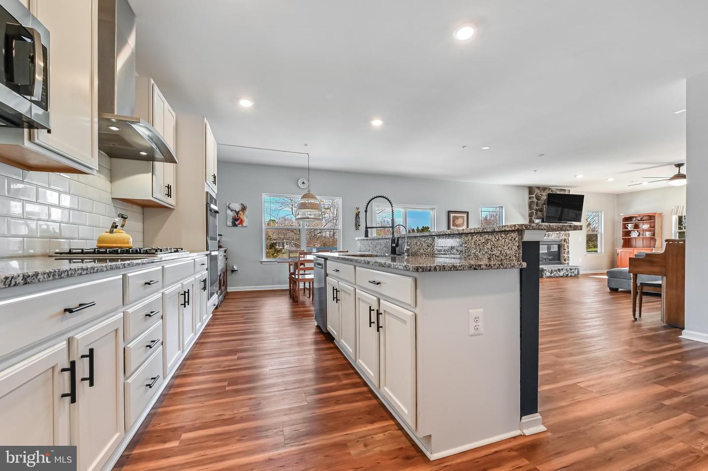 Tilghman, Maryland, 21671, United States, 5 Bedrooms Bedrooms, ,4 BathroomsBathrooms,Residential,For Sale,1753094