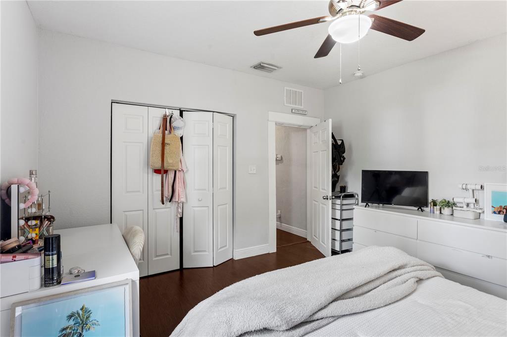 Tampa, Florida, 33602, United States, 3 Bedrooms Bedrooms, ,2 BathroomsBathrooms,Residential,For Sale,1785595