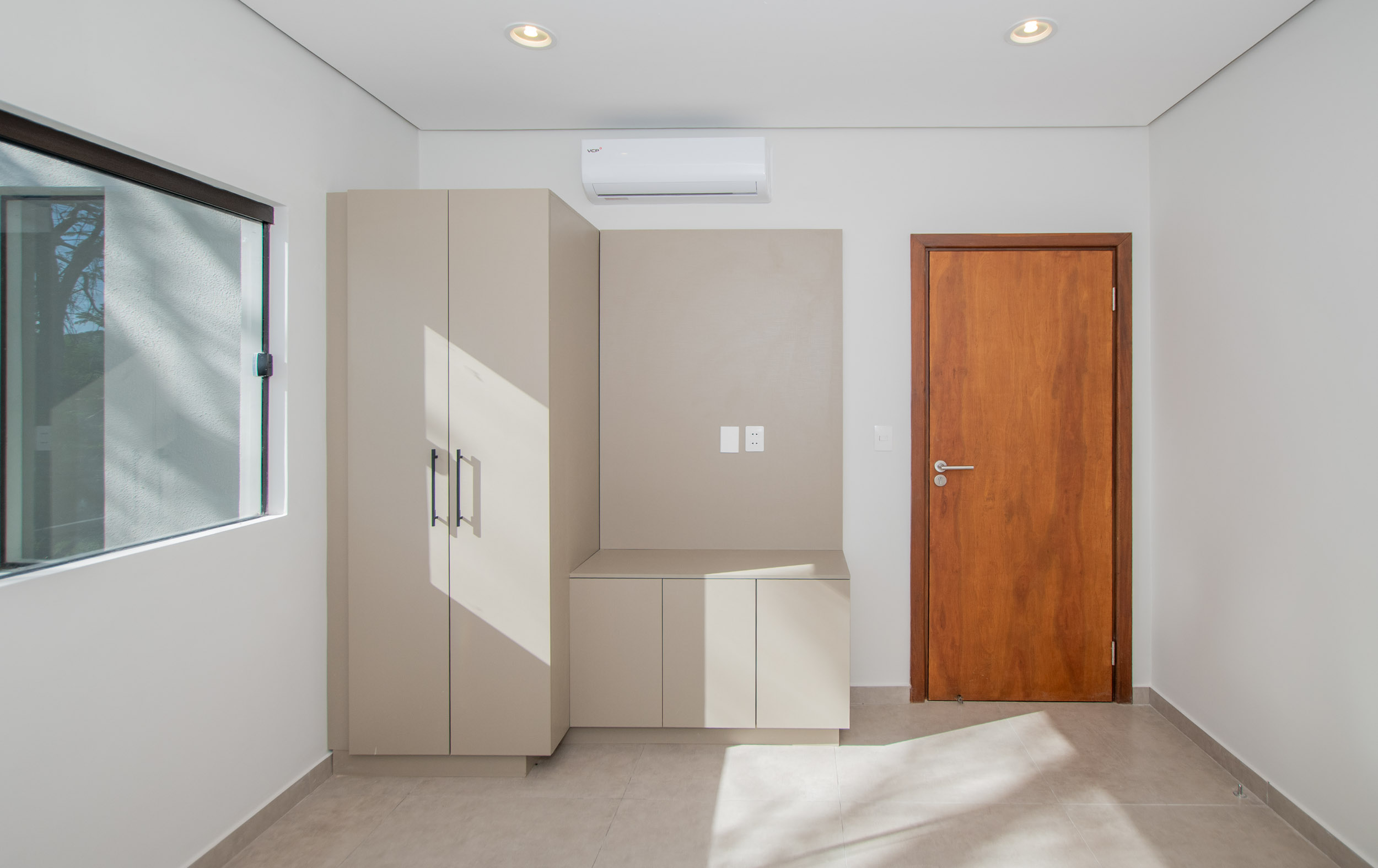  Elegant Brand-New Residence in San Bernardino - 物件實景