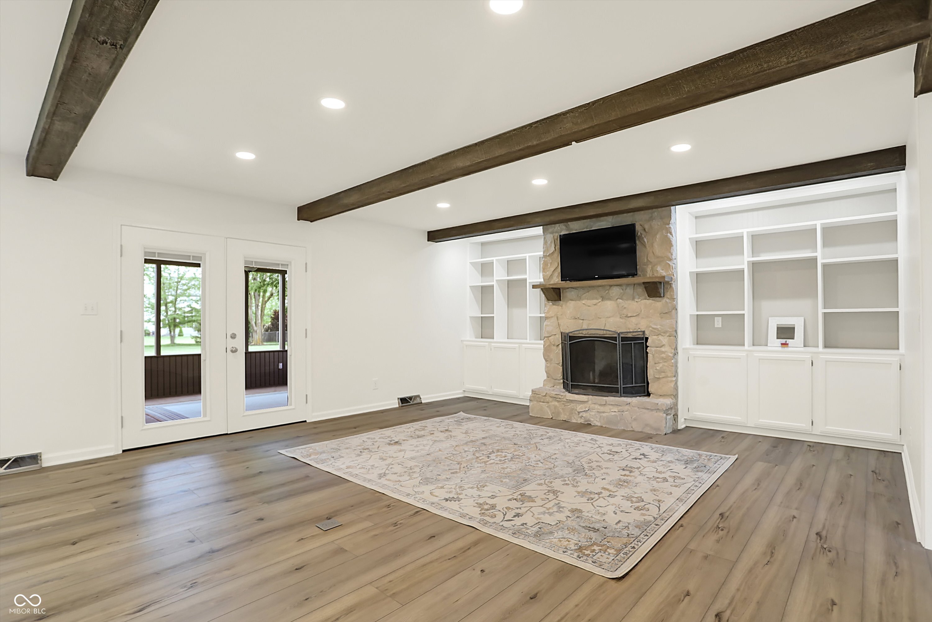 Zionsville, Indiana, 46077, United States, 3 Bedrooms Bedrooms, ,3 BathroomsBathrooms,Residential,For Sale,1975998