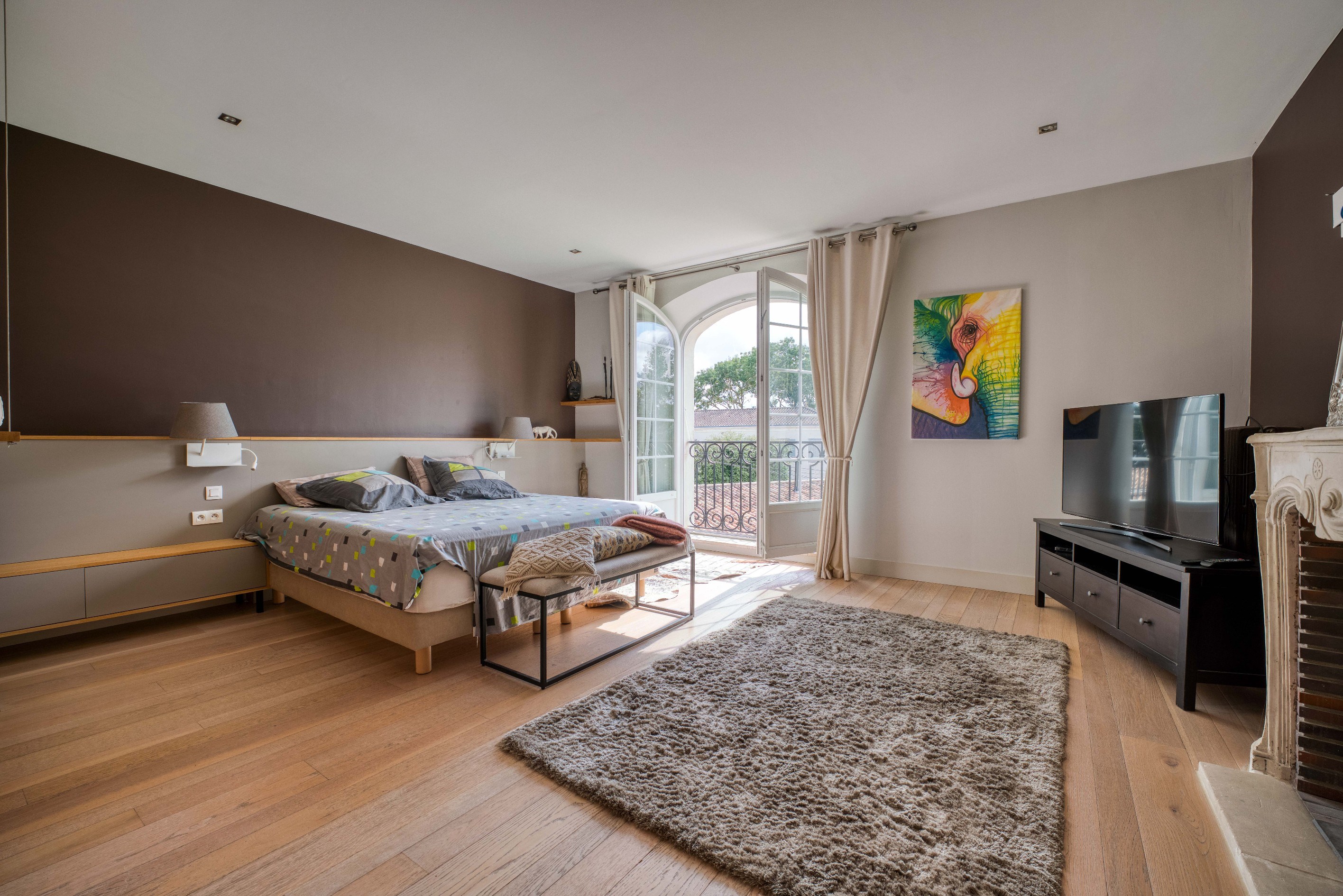  Magnificent property completely renovated with great potential - 物件實景