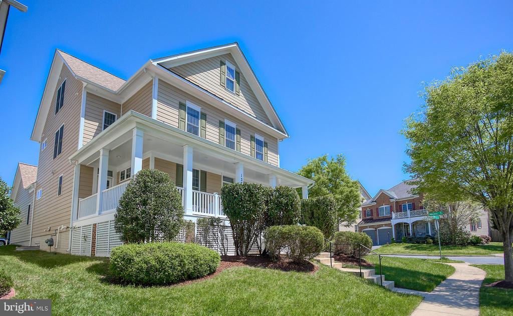 Silver Spring, Maryland, 20906, United States, 4 Bedrooms Bedrooms, ,5 BathroomsBathrooms,Residential,For Sale,1900768