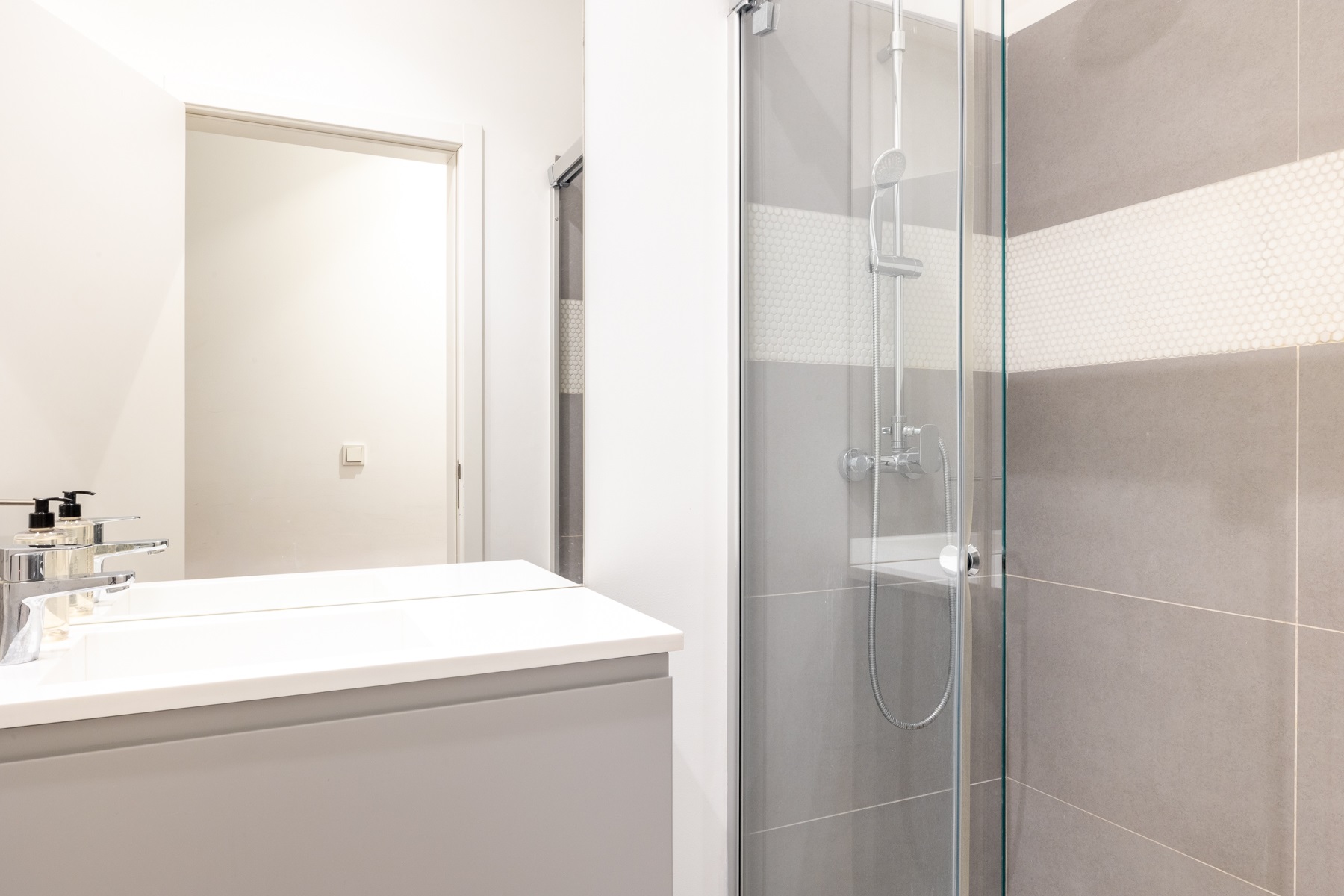  Building, 12 bedrooms, for Sale - 物件實景