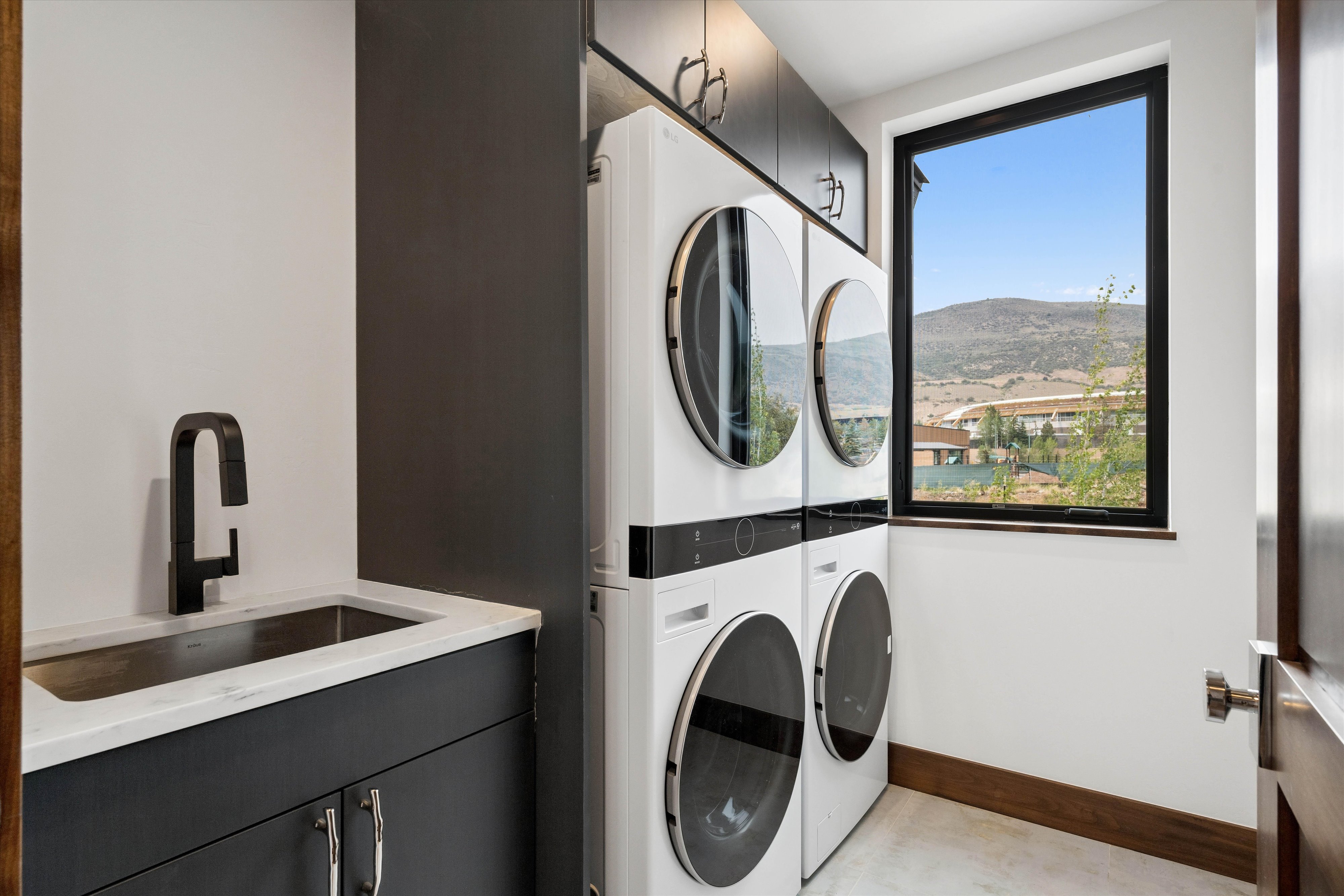  Contemporary architecture meets effortless mountain living at The Kestrel - 物件實景