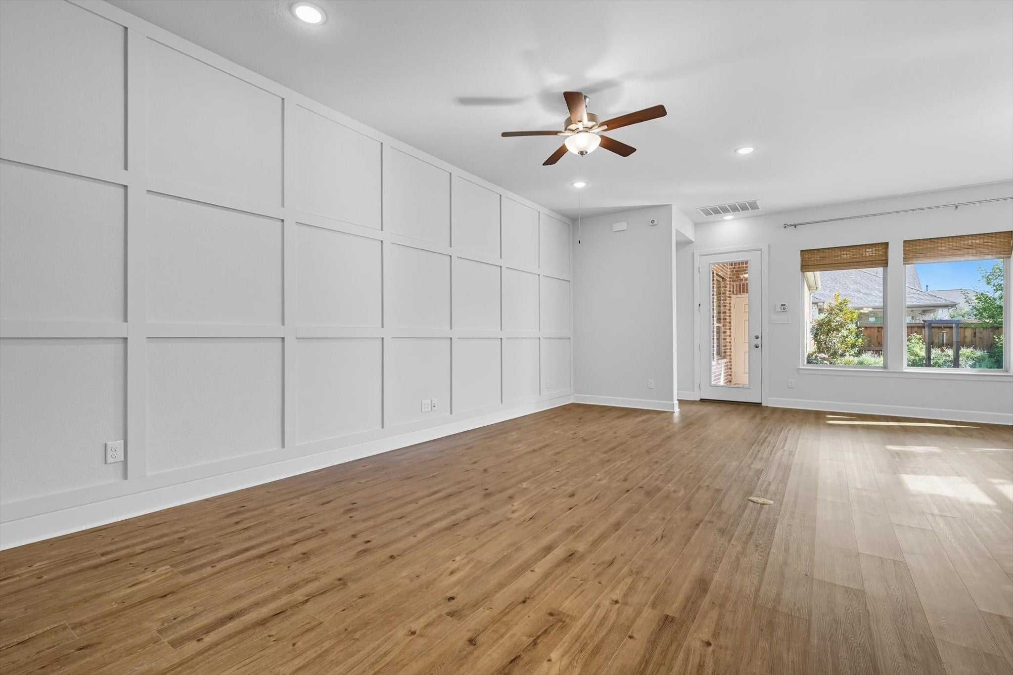 Arlington, Texas, 76005, United States, 2 Bedrooms Bedrooms, ,2 BathroomsBathrooms,Residential,For Sale,1981286