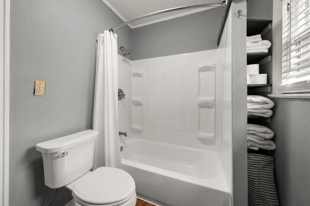 Clearwater, Florida, 33755, United States, 4 Bedrooms Bedrooms, ,3 BathroomsBathrooms,Residential,For Sale,1848993