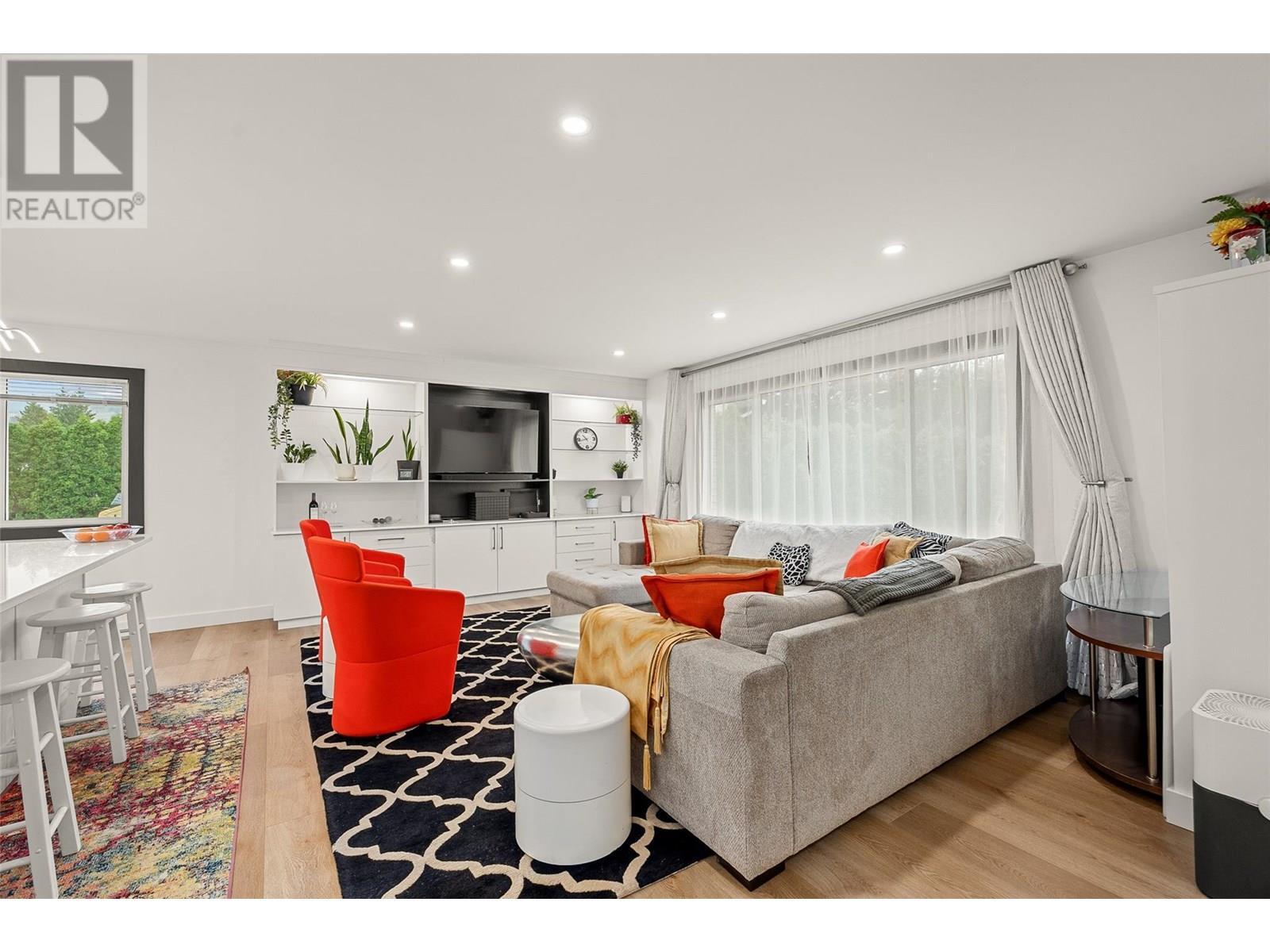 KELOWNA, British Columbia, V1X 5W5, CA, 3 Bedrooms Bedrooms, ,2 BathroomsBathrooms,Residential,For Sale,1950193