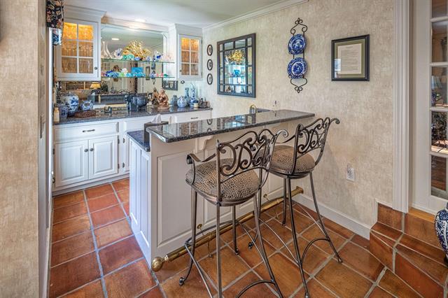 Dover, New Hampshire, 03820, United States, 3 Bedrooms Bedrooms, ,4 BathroomsBathrooms,Residential,For Sale,1926257