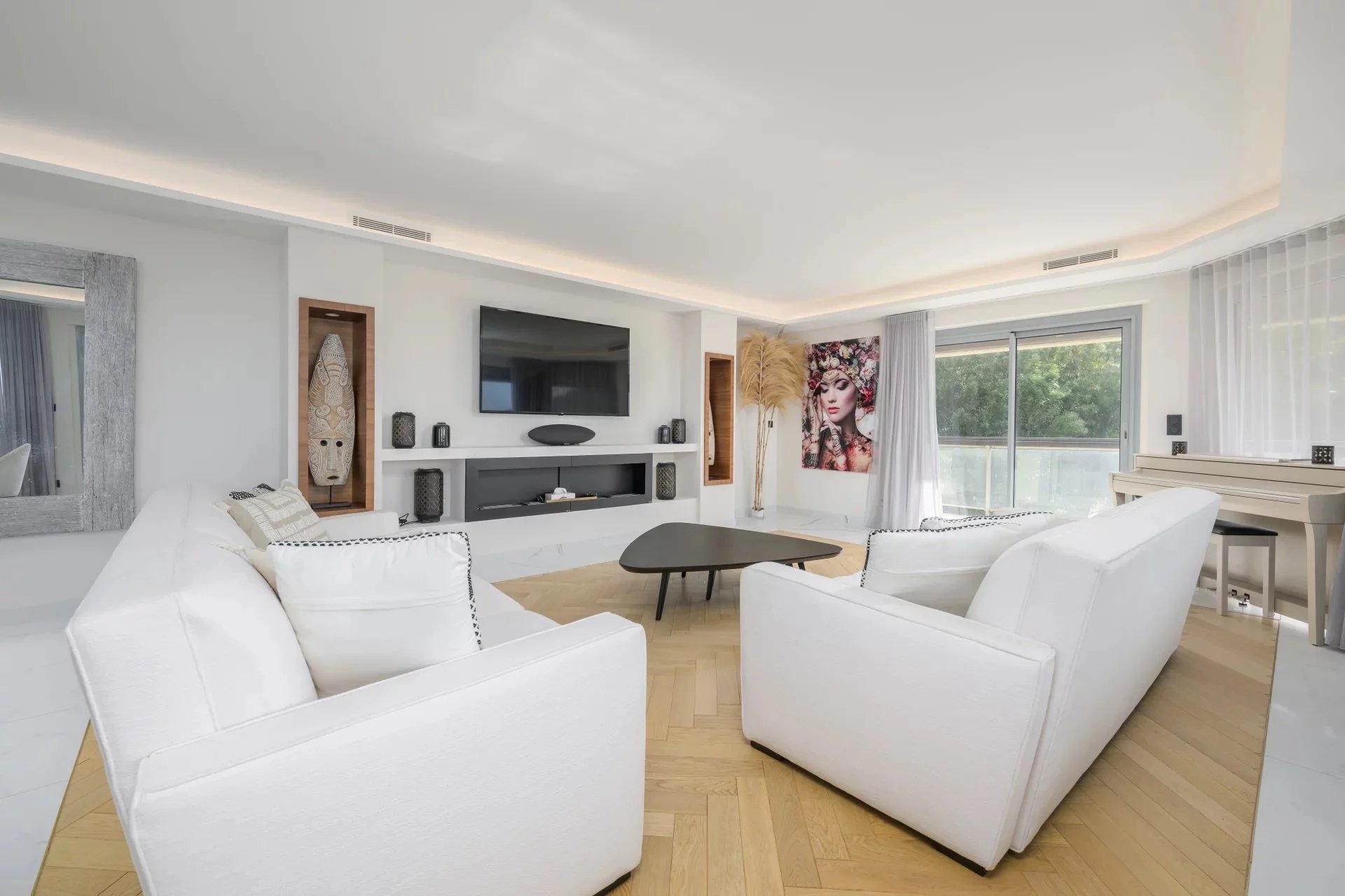 Le Cannet, Provence-Alpes-Côte d’Azur, 06110, FR, 3 Bedrooms Bedrooms, ,3 BathroomsBathrooms,Residential,For Sale,1836777