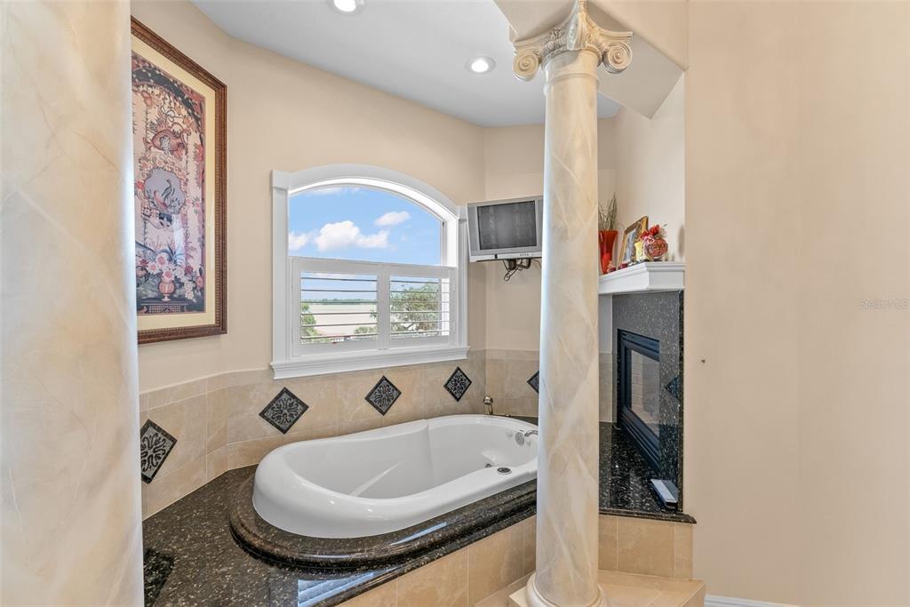 Thonotosassa, Florida, 33592, United States, 4 Bedrooms Bedrooms, ,7 BathroomsBathrooms,Residential,For Sale,1788935