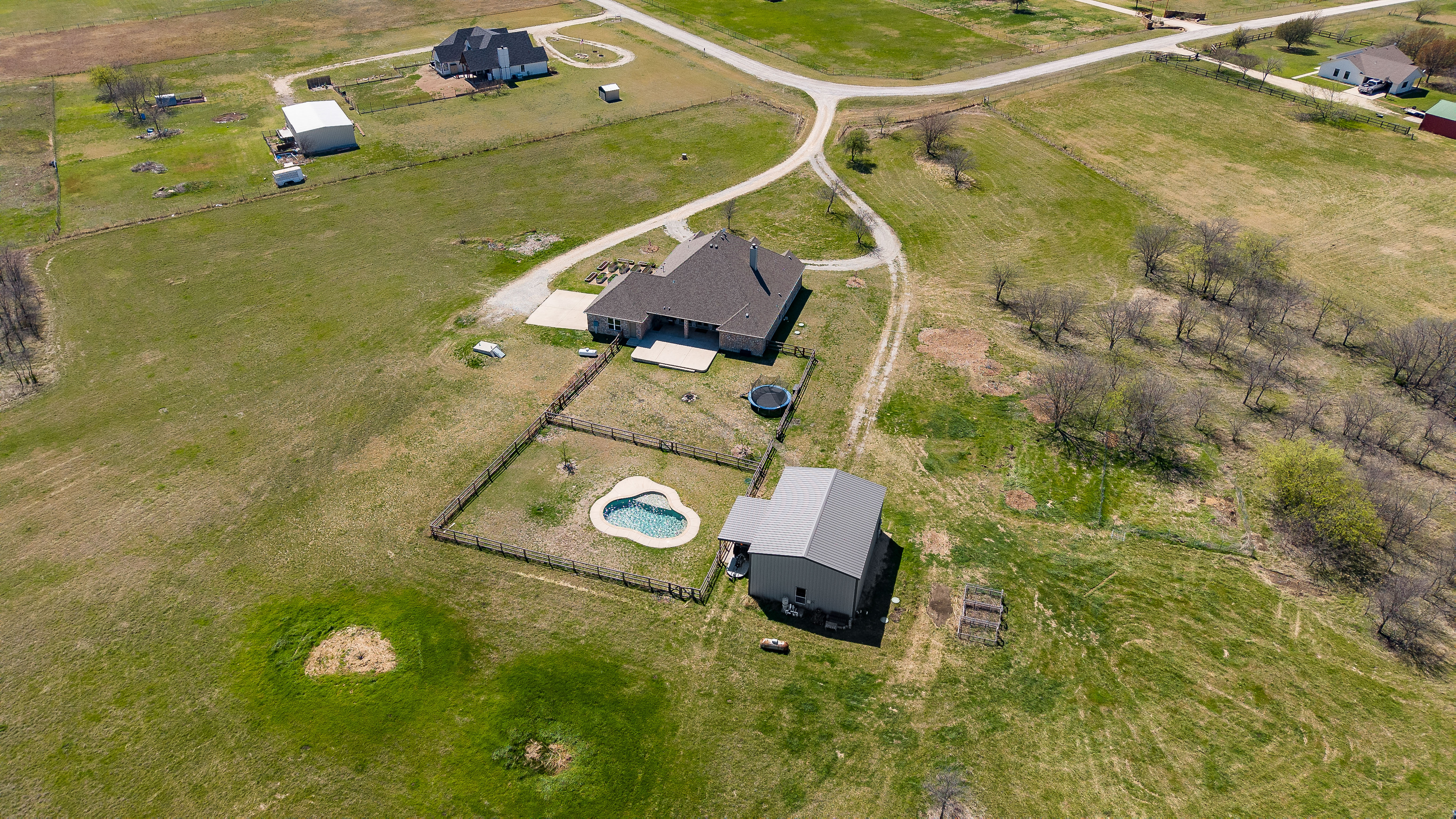 8.53-Acre Homestead With No HOA in Justin, Texas - 物件實景