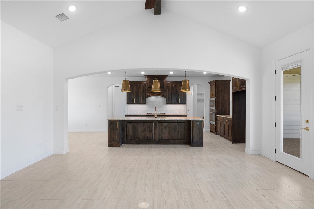 Bryan, Texas, 77808, United States, 3 Bedrooms Bedrooms, ,3 BathroomsBathrooms,Residential,For Sale,1984119