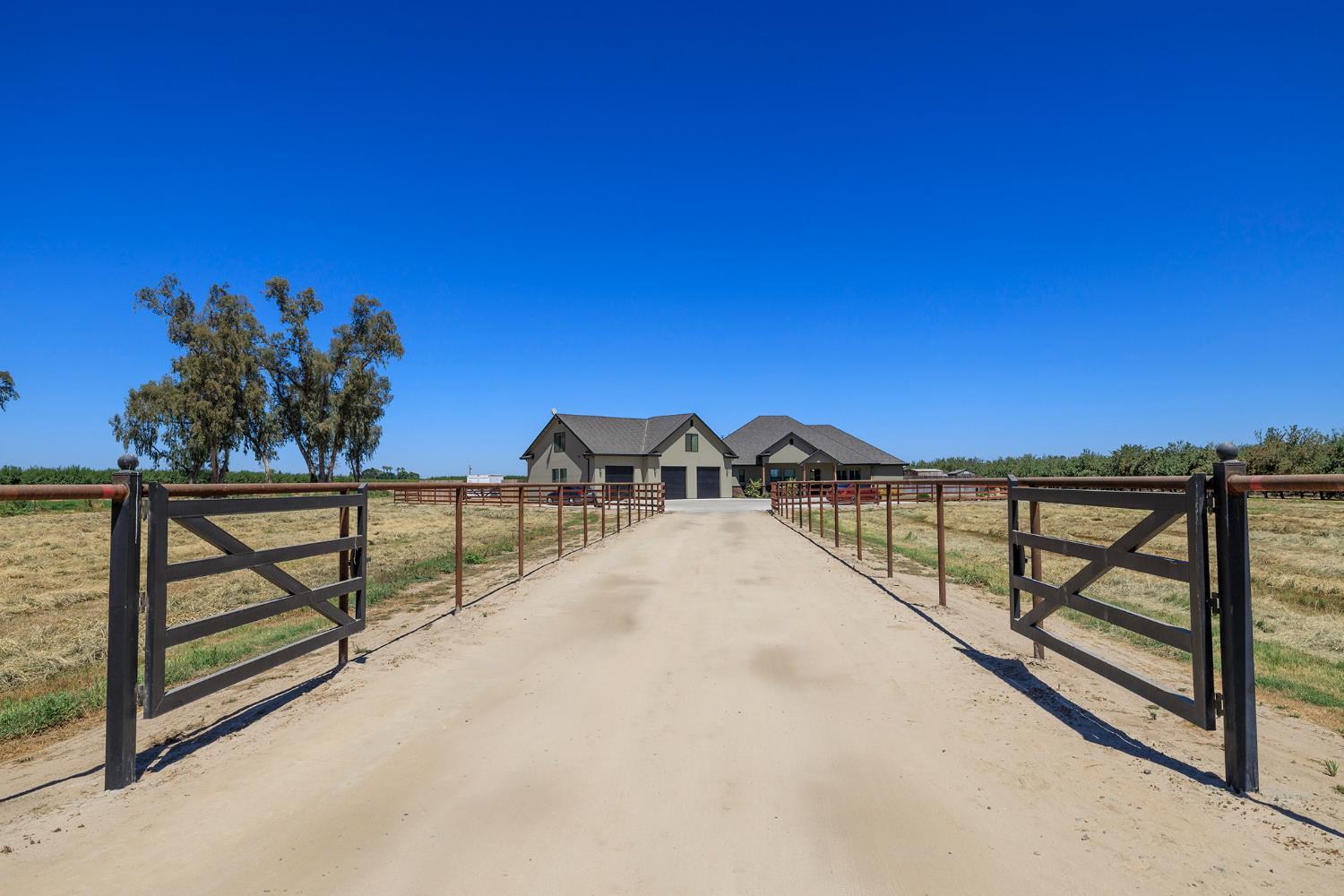 Hilmar, California, 95324, United States, 4 Bedrooms Bedrooms, ,4 BathroomsBathrooms,Residential,For Sale,2005608