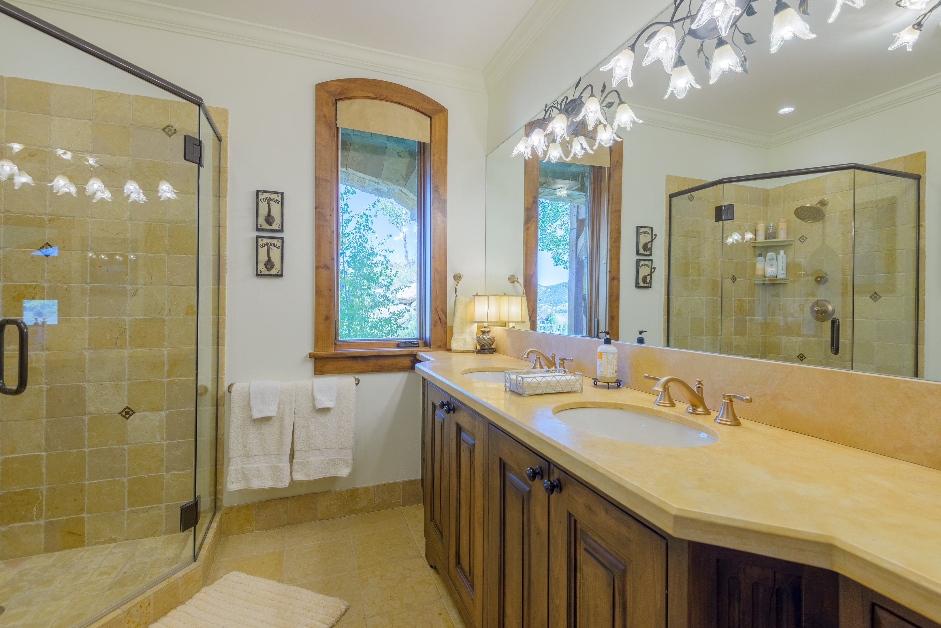 Crested Butte, Colorado, 81224, United States, 4 Bedrooms Bedrooms, ,5 BathroomsBathrooms,Residential,For Sale,1746865