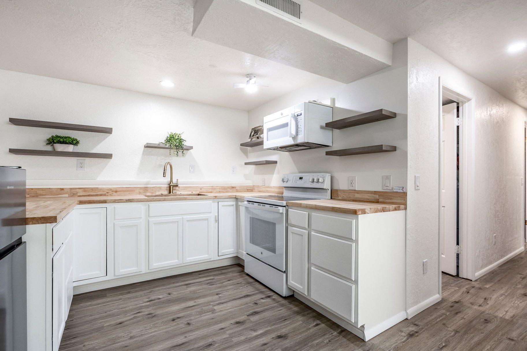  Fully Updated and Move-In Ready - 物件實景
