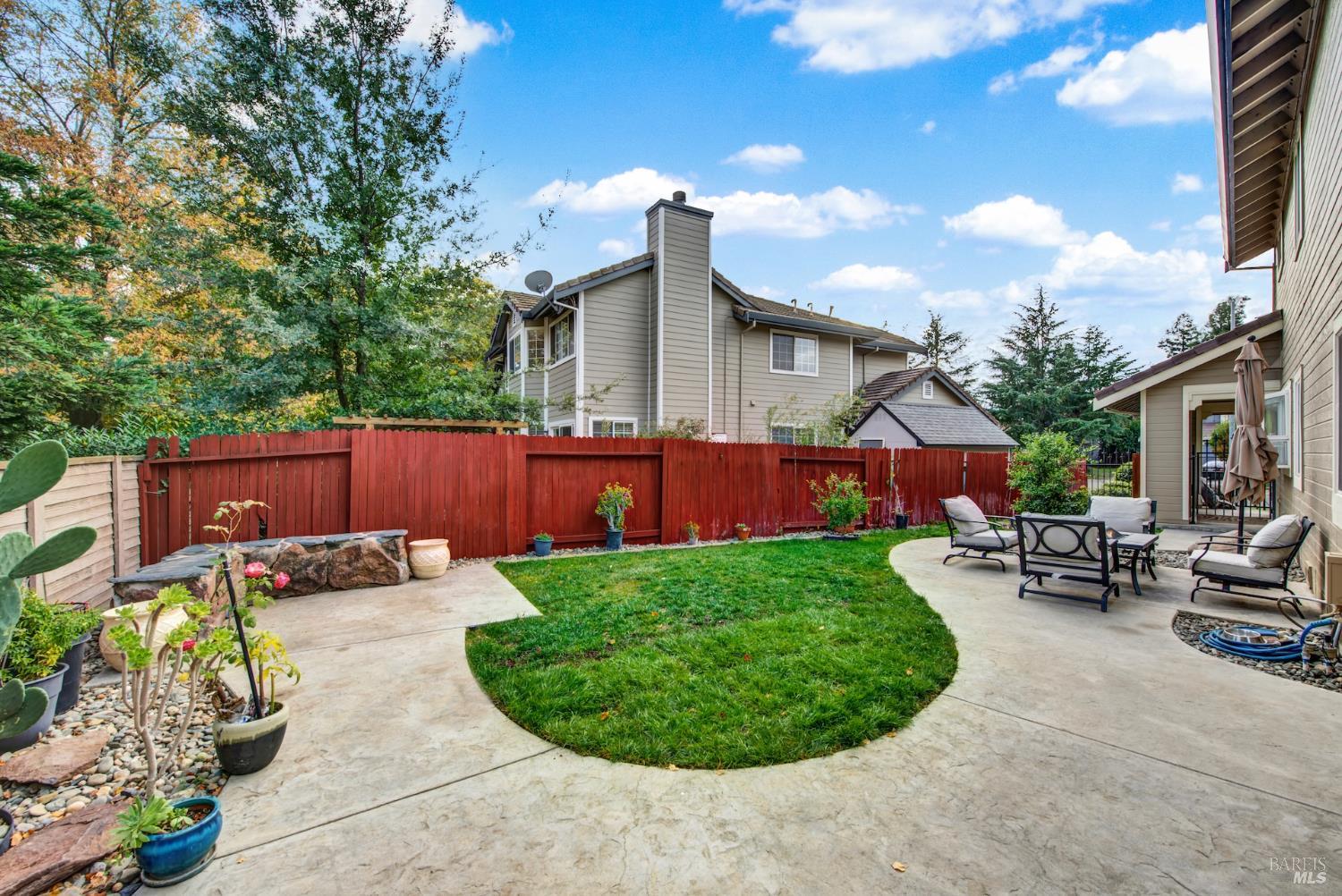 Dixon, California, 95620, United States, 5 Bedrooms Bedrooms, ,3 BathroomsBathrooms,Residential,For Sale,1992877