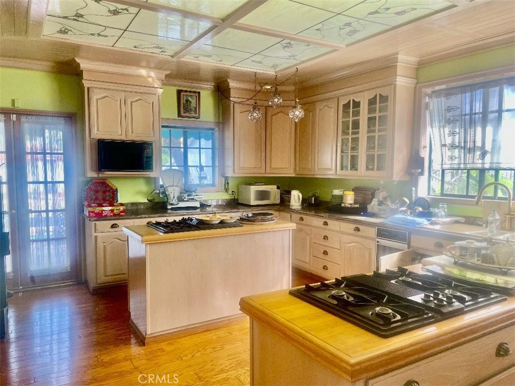 Rowland Heights, California, 91748, United States, 11 Bedrooms Bedrooms, ,13 BathroomsBathrooms,Residential,For Sale,1981870