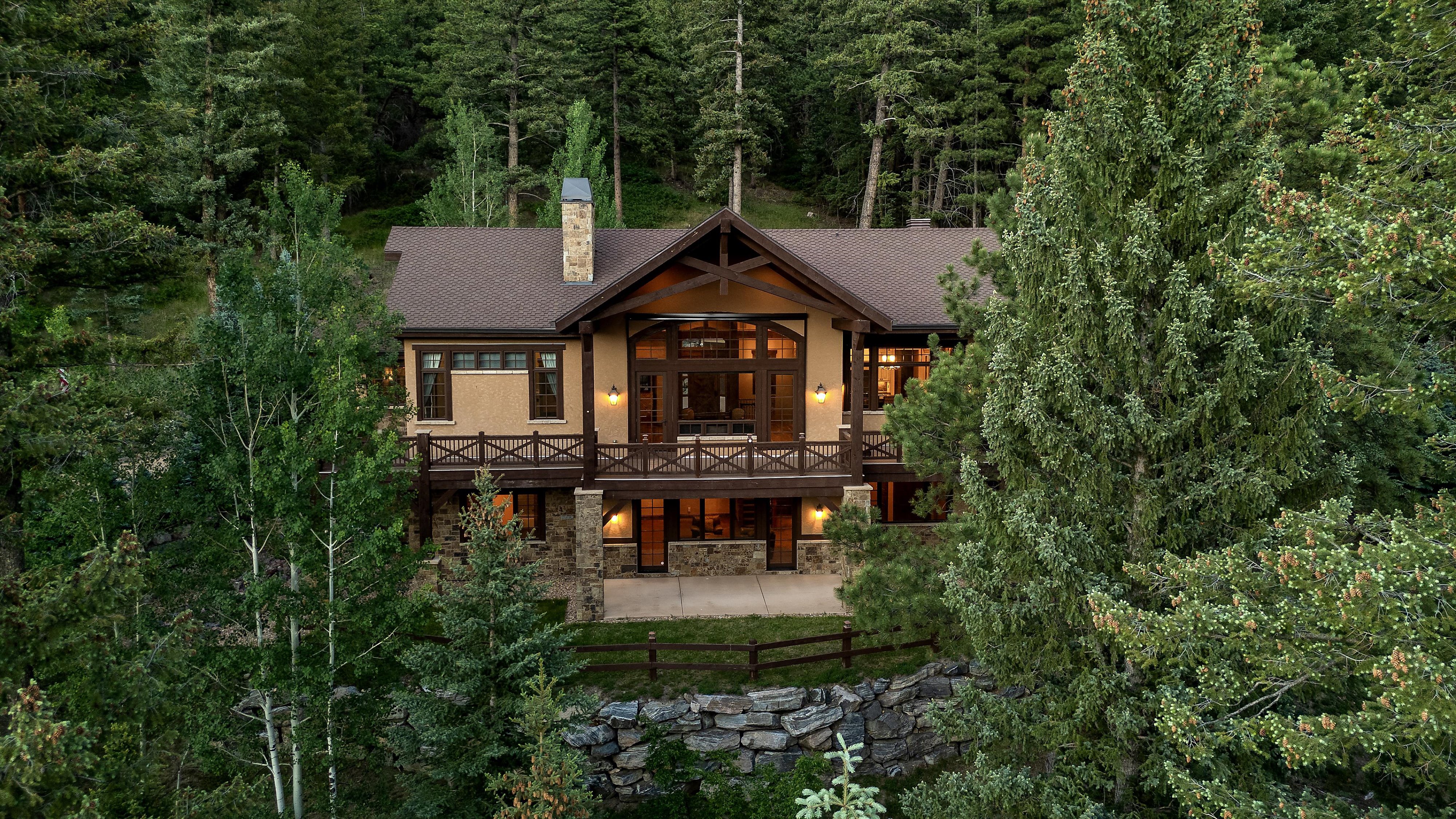  Impressive Mountain Retreat Nestled in the Exclusive Enclave of West Ranch - 物件實景