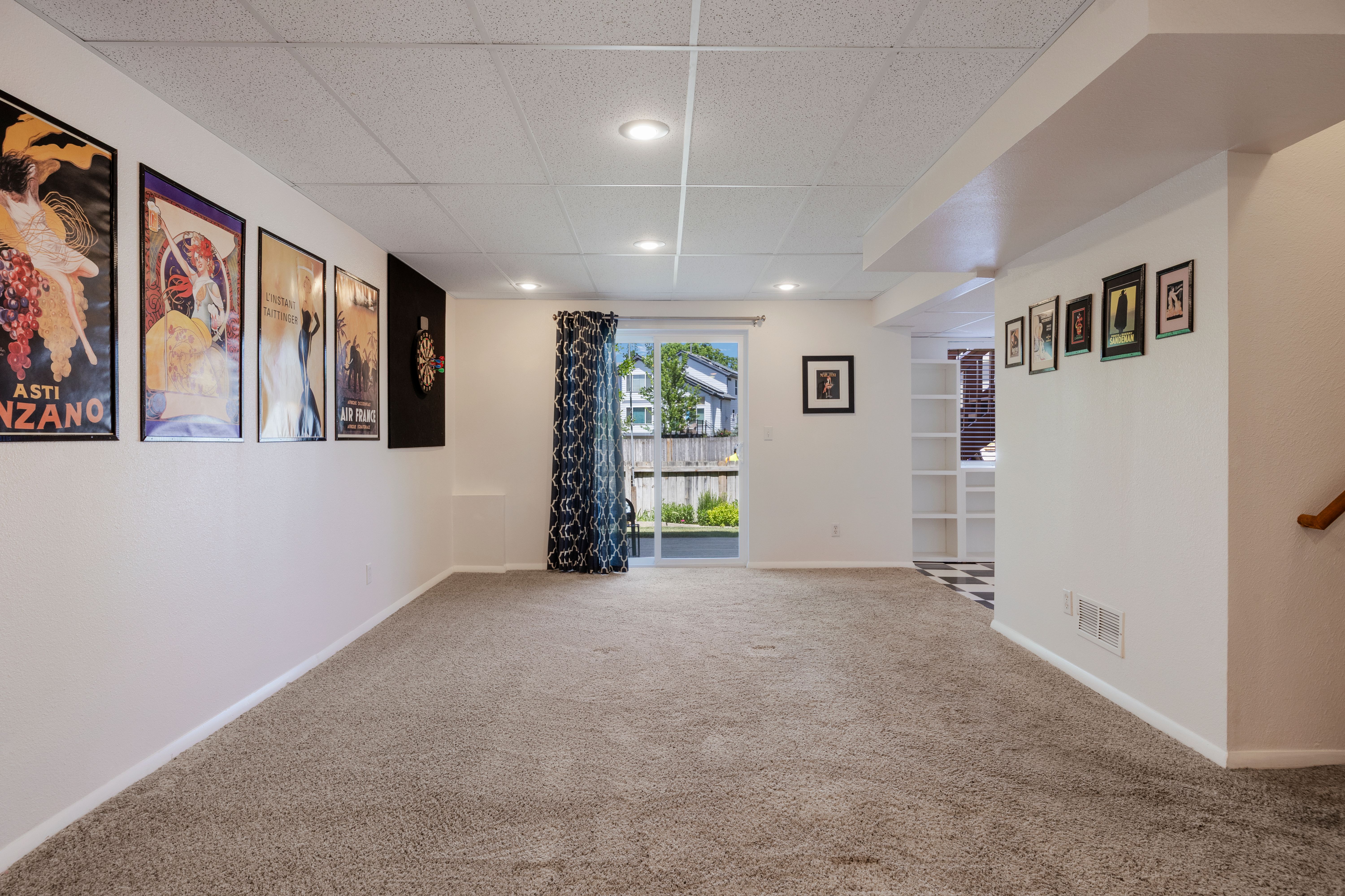  Wonderful 2 Story with finished walk-out basement. - 物件實景