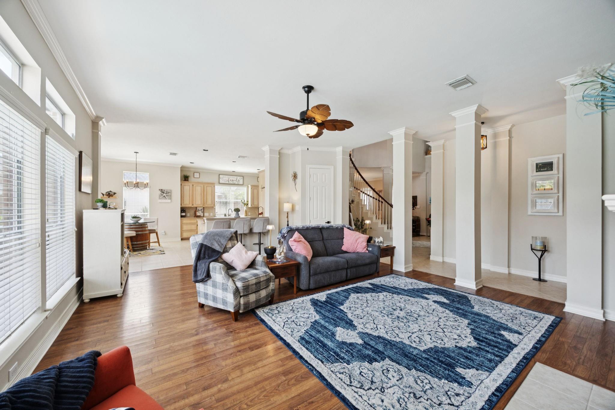 League City, Texas, 77573, United States, 5 Bedrooms Bedrooms, ,4 BathroomsBathrooms,Residential,For Sale,1868193