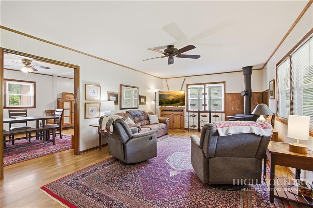 Spruce Pine, North Carolina, 28777, United States, 4 Bedrooms Bedrooms, ,2 BathroomsBathrooms,Residential,For Sale,2045160