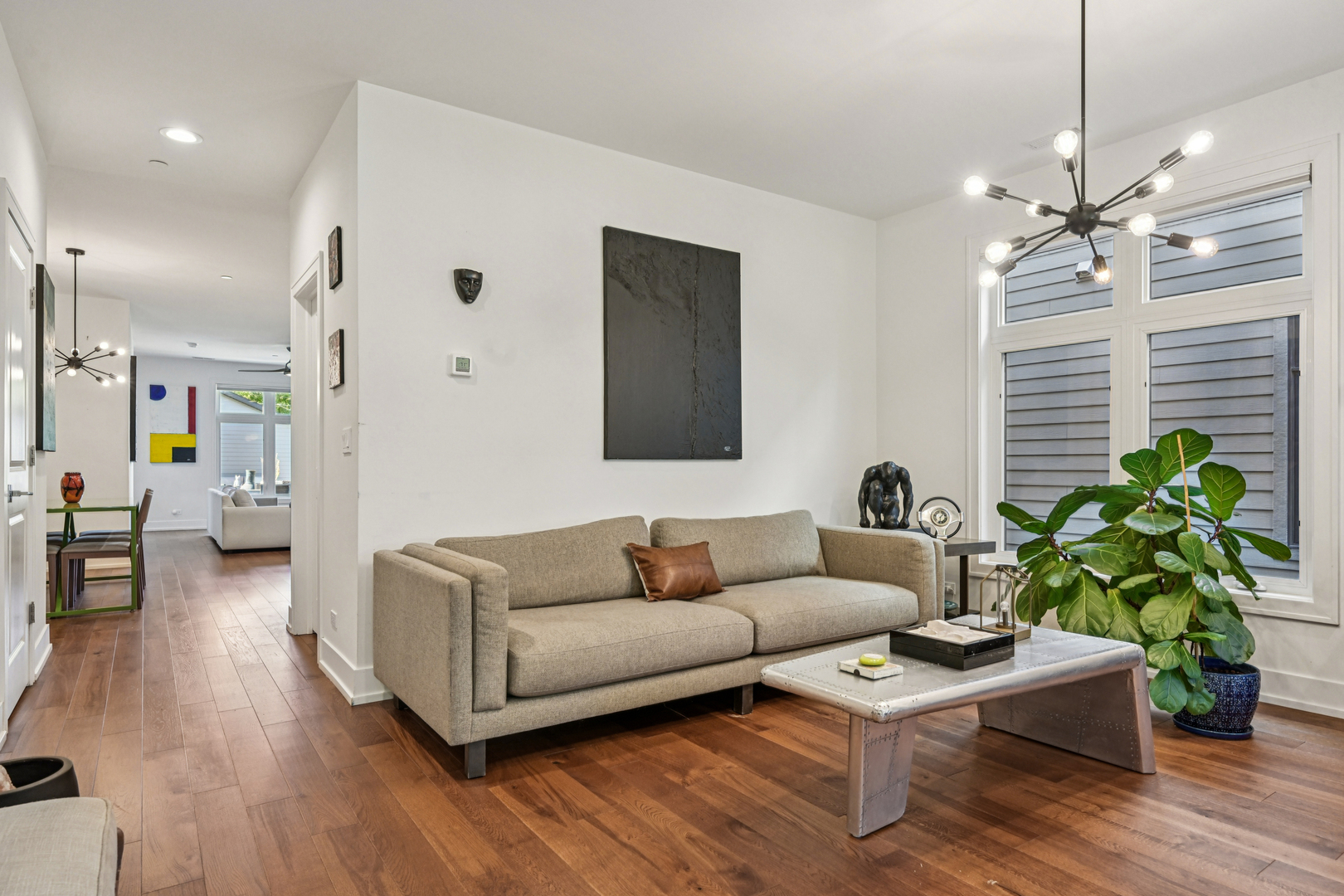 Evanston, Illinois, 60202, United States, 4 Bedrooms Bedrooms, ,3 BathroomsBathrooms,Residential,For Sale,1991957