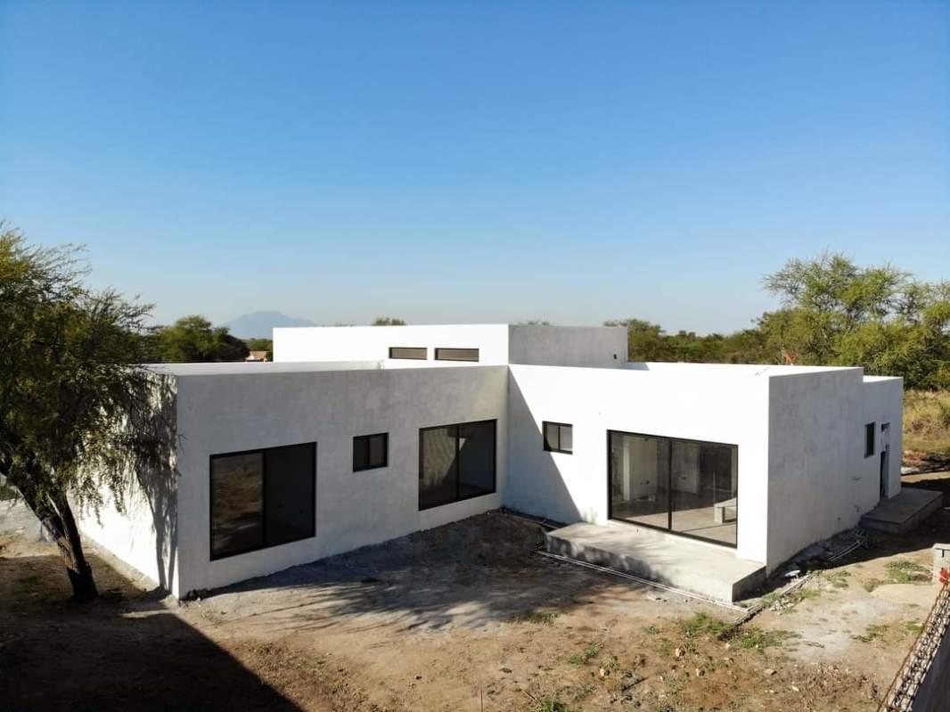 Privada los Lirios, Montemorelos, Nuevo León, 67580, Mexico, 3 Bedrooms Bedrooms, ,5 BathroomsBathrooms,Residential,For Sale,Privada los Lirios,1443065