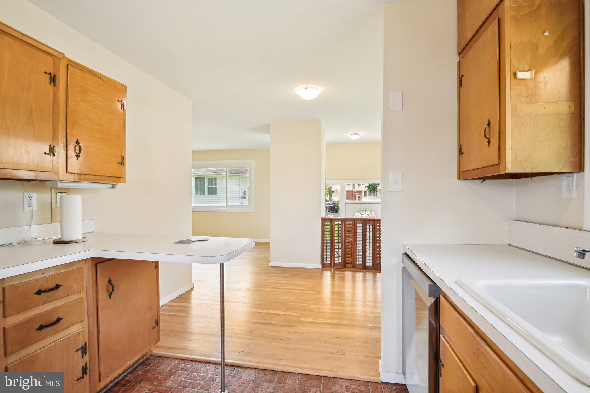 Silver Spring, Maryland, 20906, United States, 3 Bedrooms Bedrooms, ,2 BathroomsBathrooms,Residential,For Sale,1916566