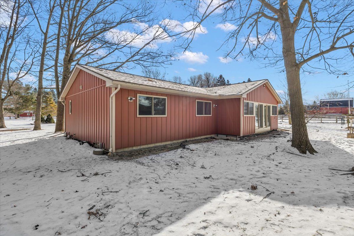 Metamora, Michigan, 48455, United States, 3 Bedrooms Bedrooms, ,2 BathroomsBathrooms,Residential,For Sale,1705008