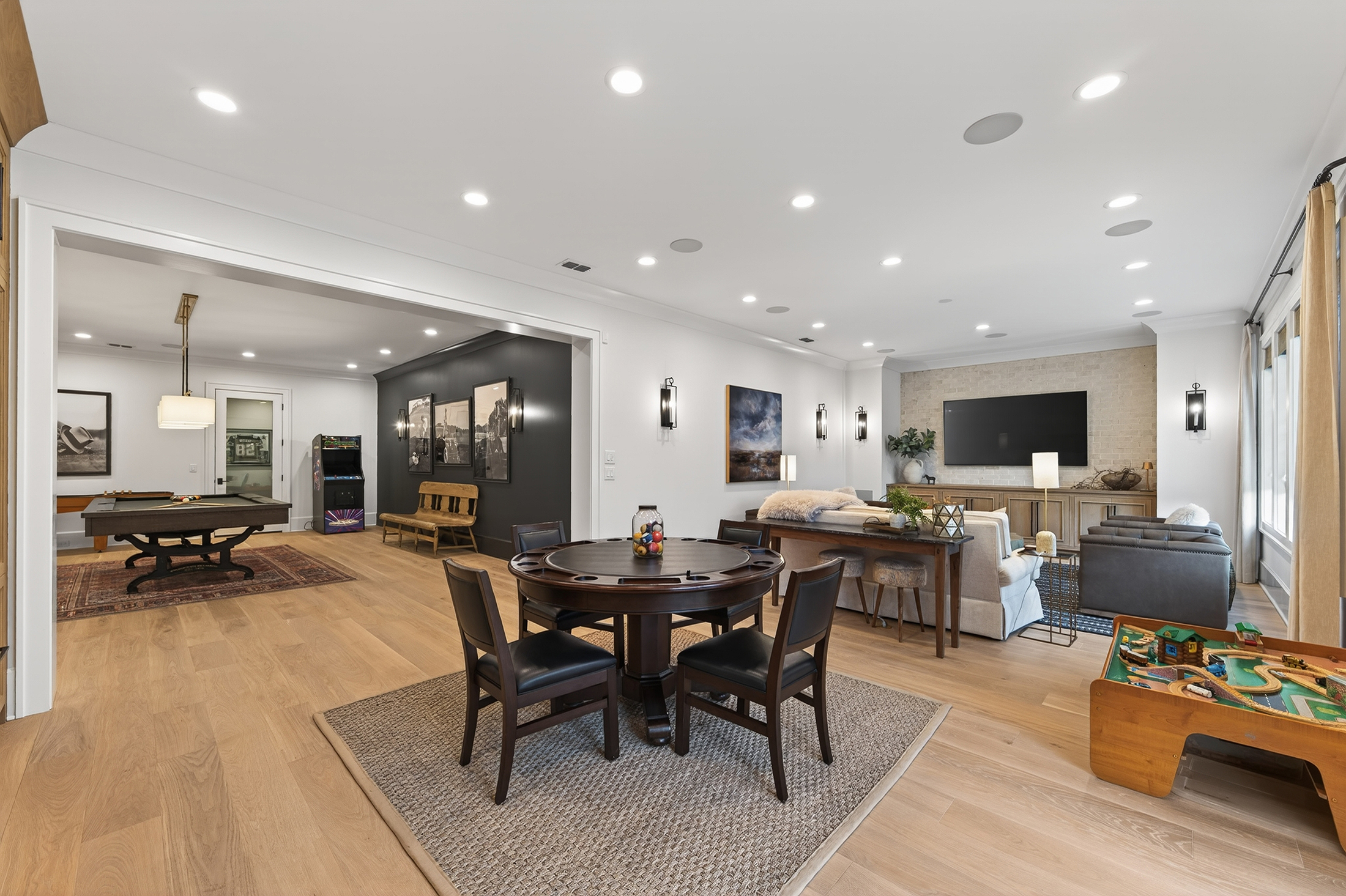  Move-in Perfect Luxury Estate - 物件實景