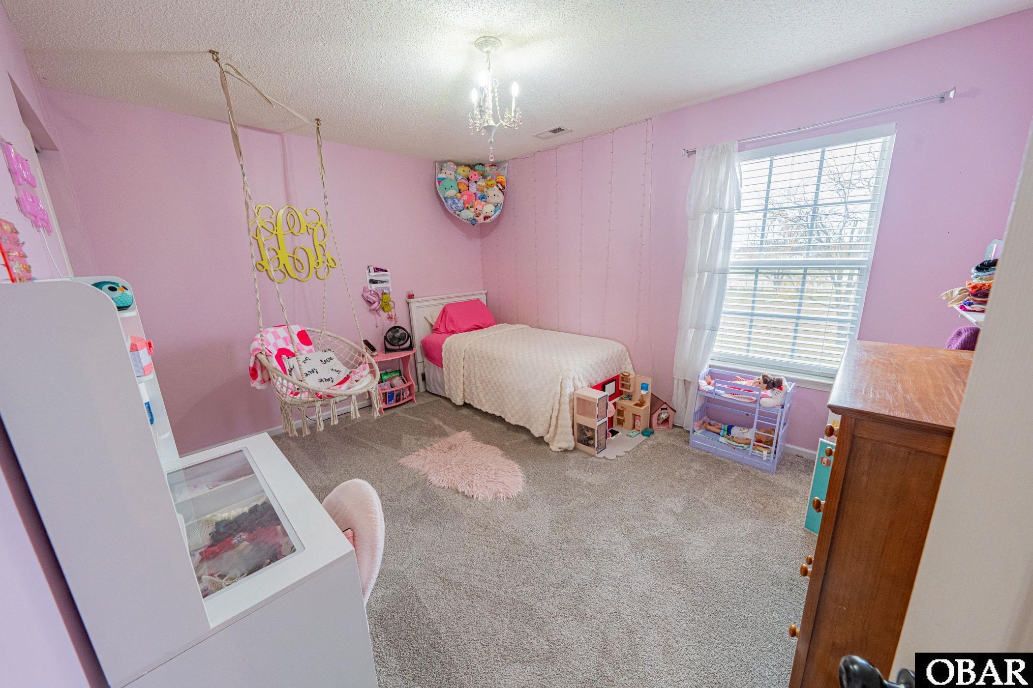 Moyock, North Carolina, 27958, United States, 6 Bedrooms Bedrooms, ,3 BathroomsBathrooms,Residential,For Sale,1997191