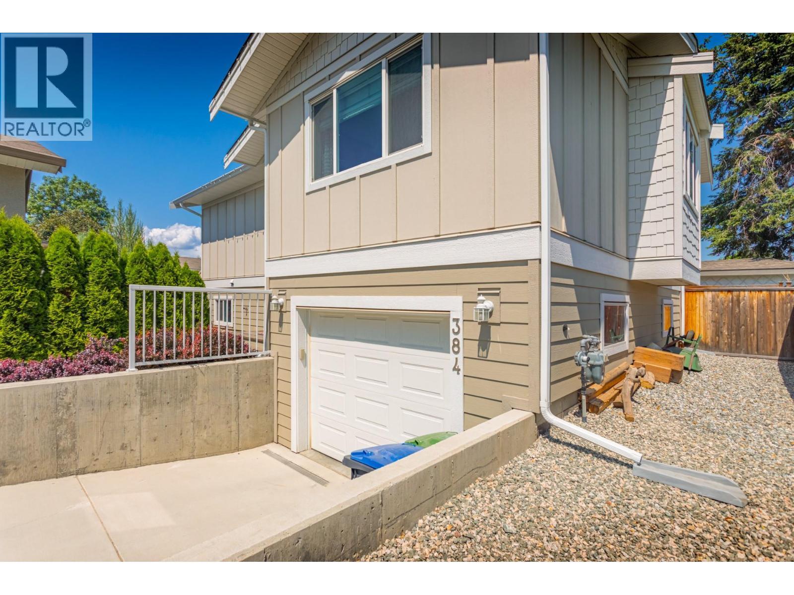 KELOWNA, British Columbia, V1X 2H2, CA, 3 Bedrooms Bedrooms, ,3 BathroomsBathrooms,Residential,For Sale,1948165