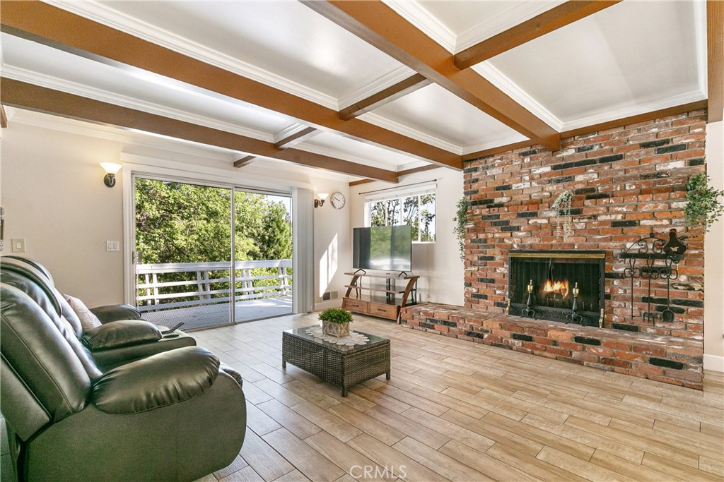 Lake Arrowhead, California, 92352, United States, 4 Bedrooms Bedrooms, ,3 BathroomsBathrooms,Residential,For Sale,2003033