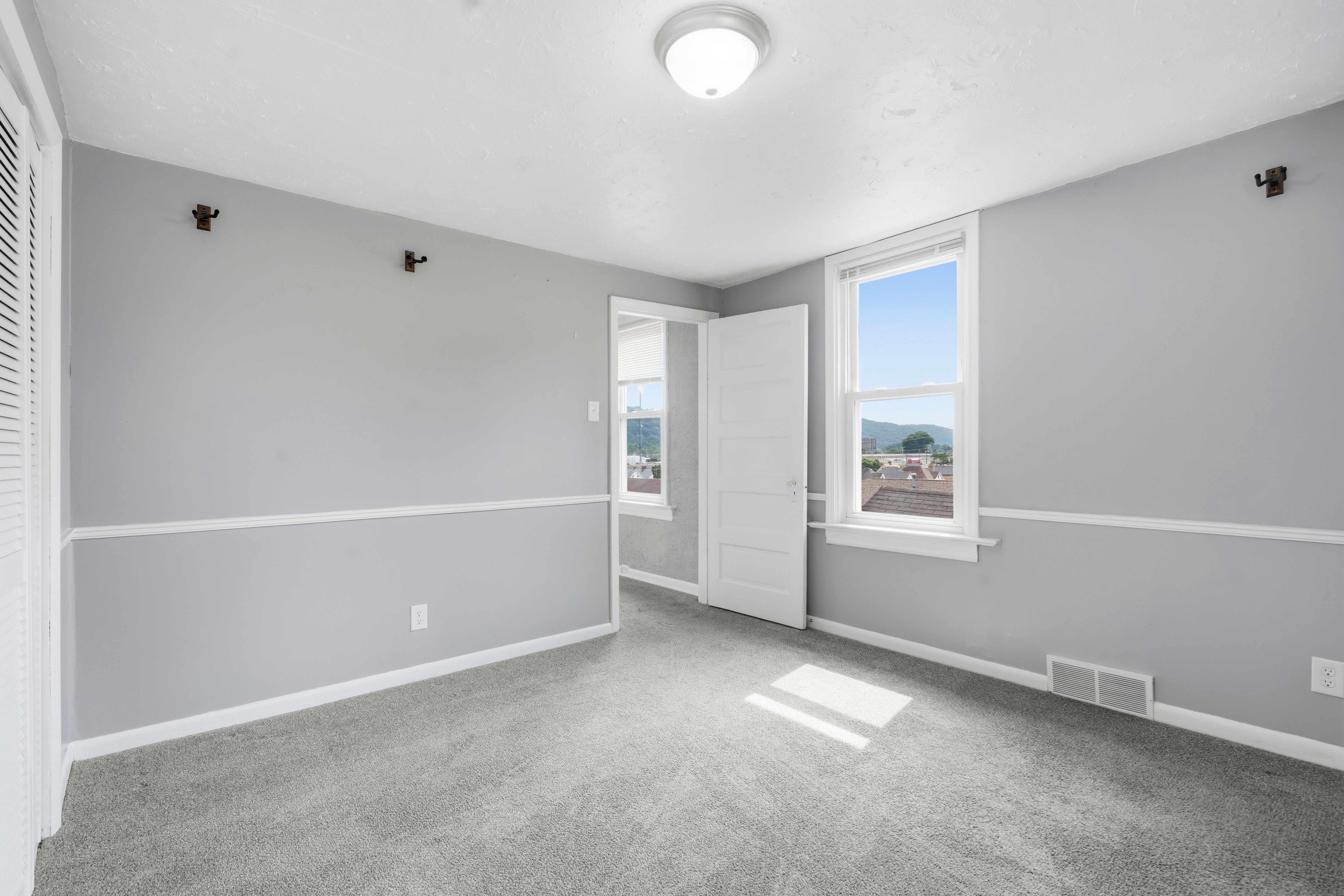  636 1/2 Fifth Avenue, Coraopolis, PA 15108 - 物件實景