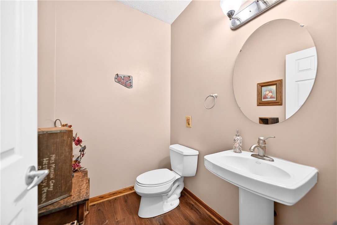 West Alexander, Pennsylvania, 15376, United States, 4 Bedrooms Bedrooms, ,3 BathroomsBathrooms,Residential,For Sale,2018318