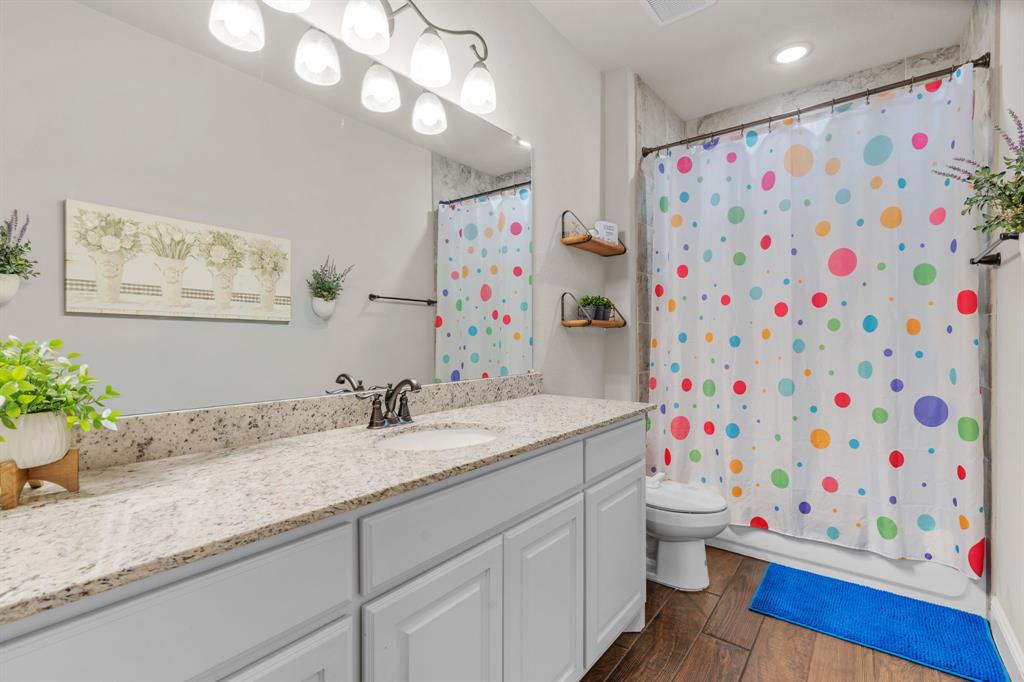 Waxahachie, Texas, 75165, United States, 4 Bedrooms Bedrooms, ,3 BathroomsBathrooms,Residential,For Sale,1981822