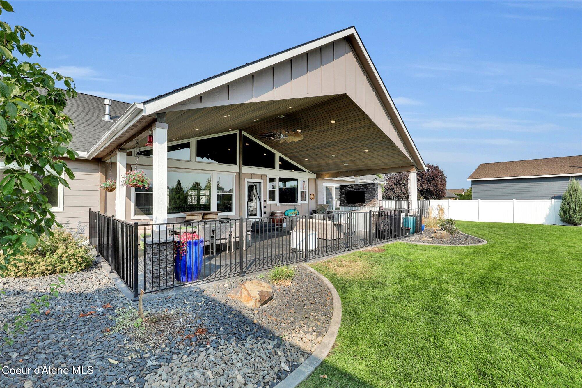 Post Falls, Idaho, 83854, United States, 5 Bedrooms Bedrooms, ,5 BathroomsBathrooms,Residential,For Sale,1981569