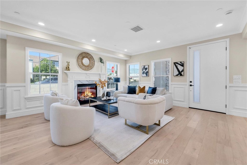 San Gabriel, California, 91775, United States, 7 Bedrooms Bedrooms, ,6 BathroomsBathrooms,Residential,For Sale,1804078